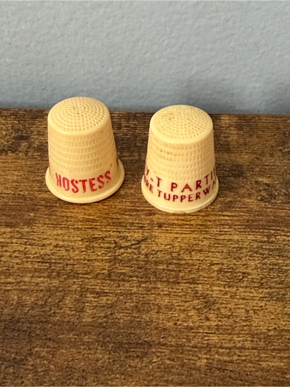 Vintage Tupperware Advertising Plastic Thimbles Poly-T Feature Hostess Party Lot